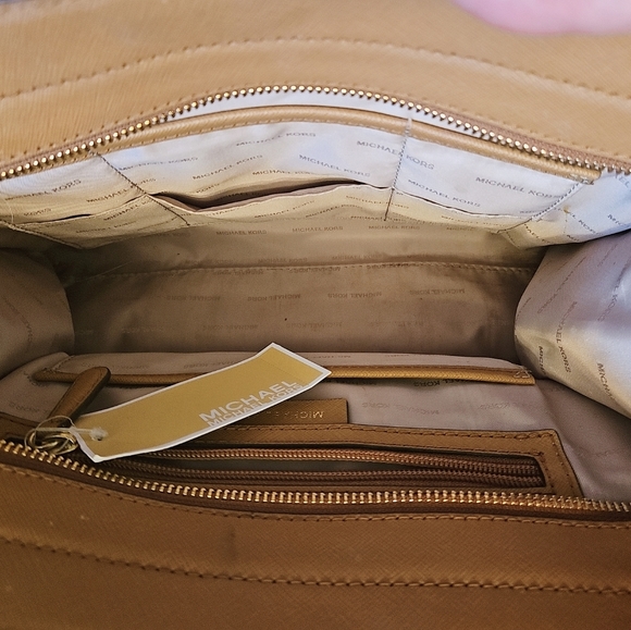 MICHAEL Michael Kors Bags Michael Kors Handbag Poshmark